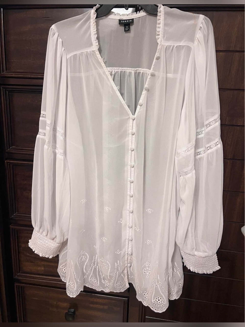 Size 22/24- Torrid Bright White Chiffon Ruffle Collar Eyelet Embroidered Blouse